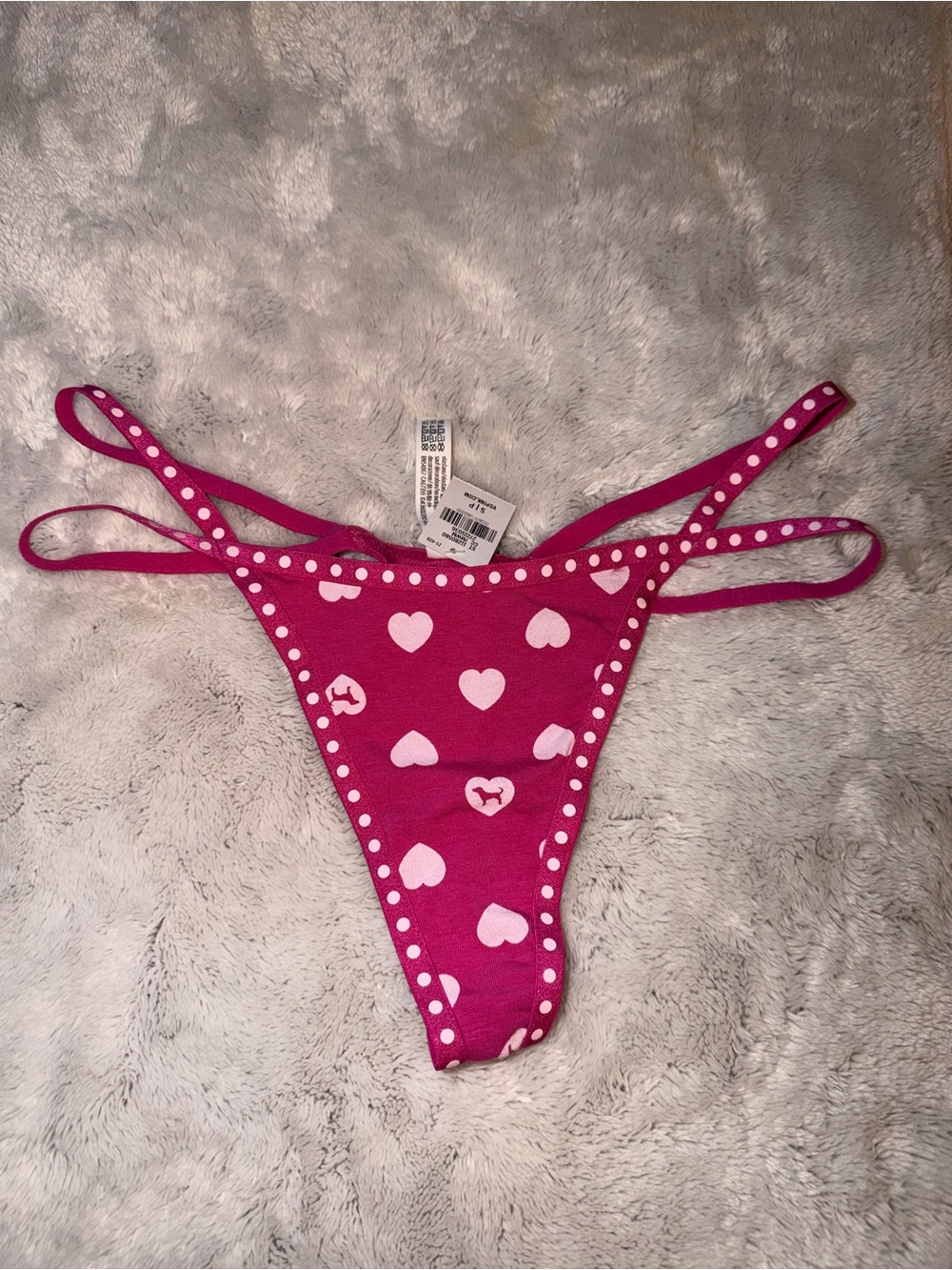 PINK Victoria's Secret Magenta Heart-Print thong